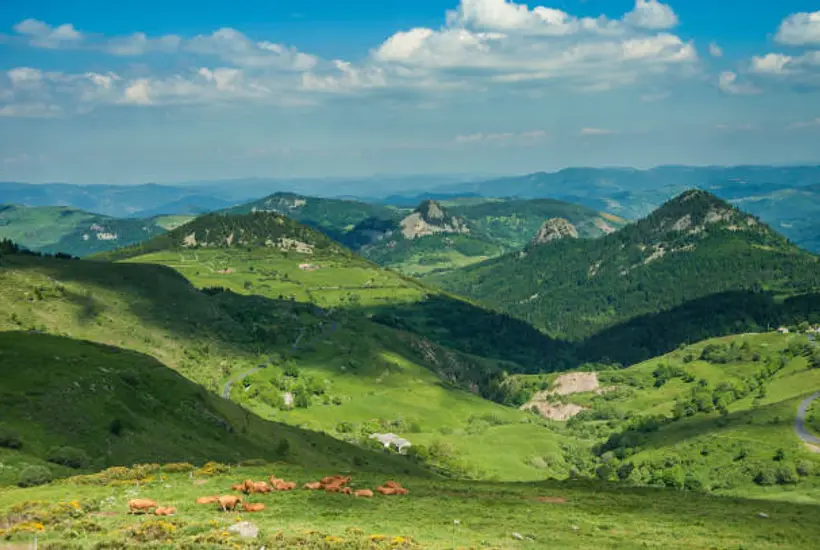 3 randonnées pour découvrir l’Auvergne à pied